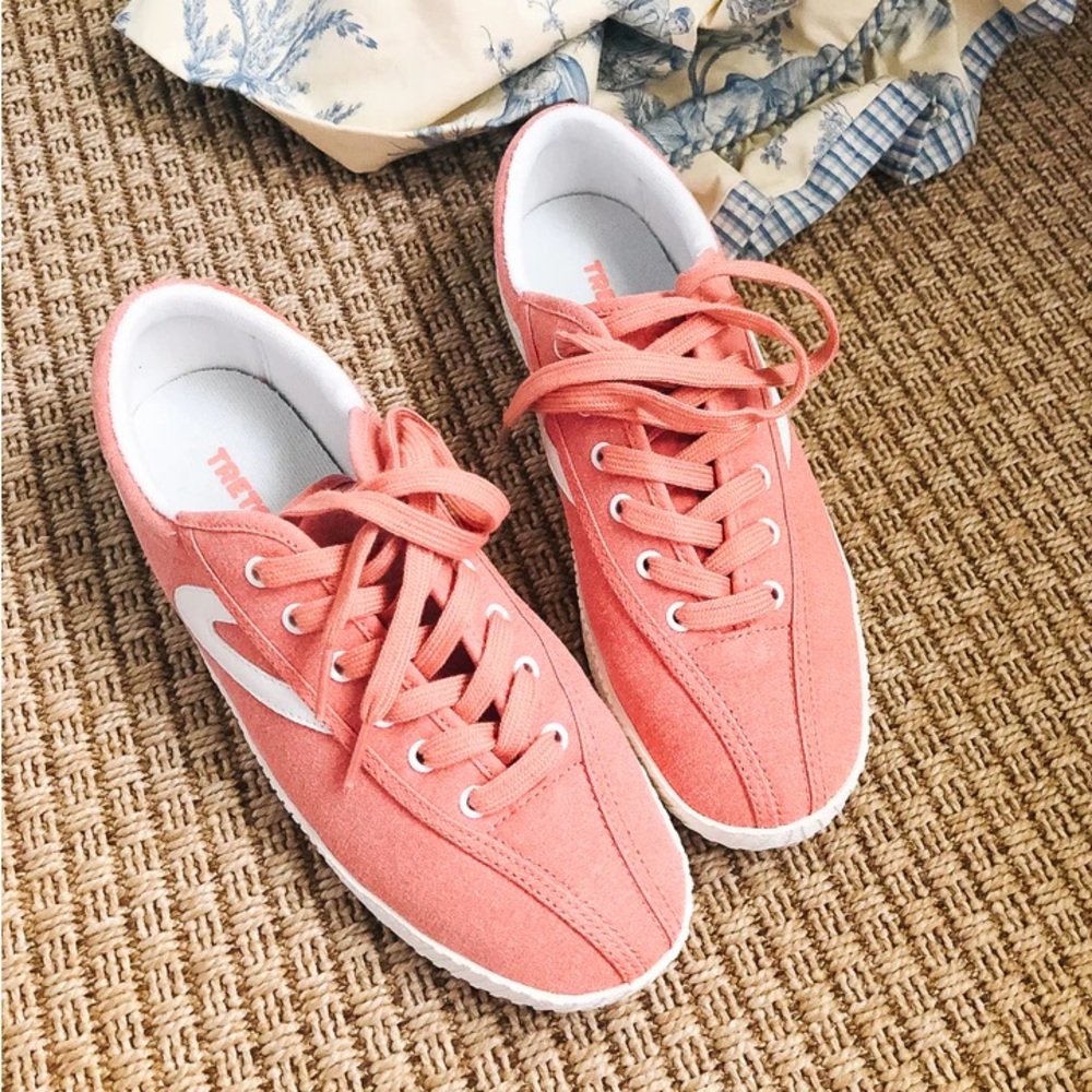 Tretorn Nantucket Reds Sneakers, Size 9.5
